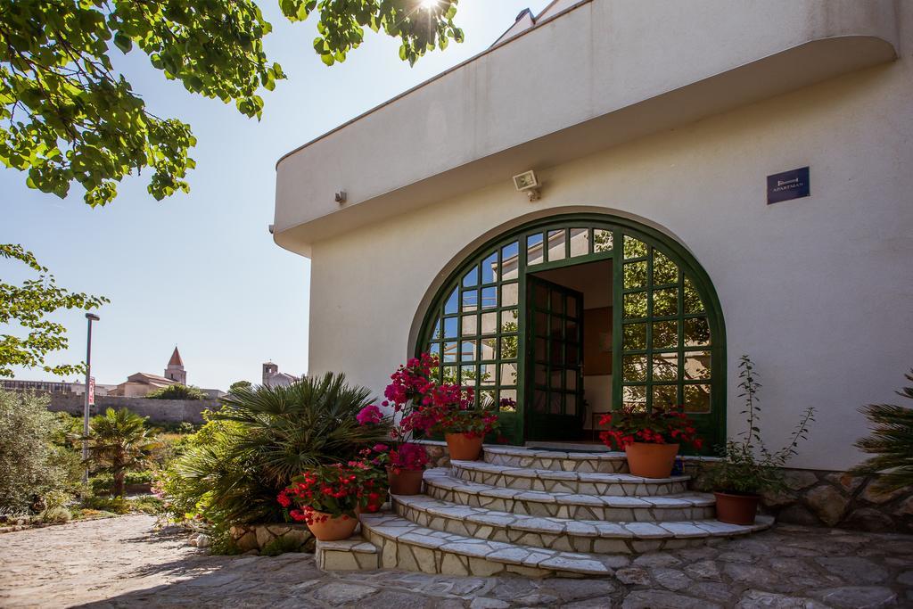 Apartments Delfin Krk Town Rom bilde